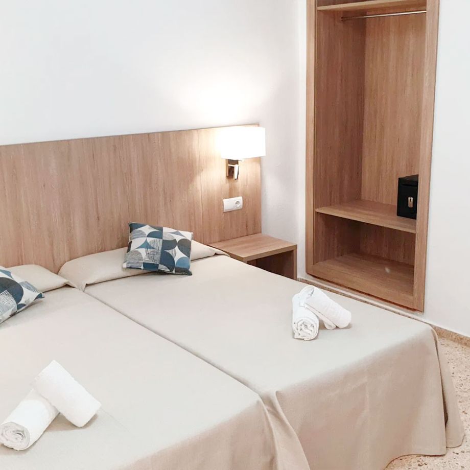 Hostal Mayol, Santa Eularia. Ibiza