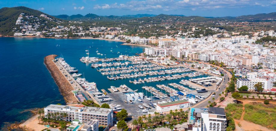 Hostal Mayol en Santa Eulalia, Ibiza